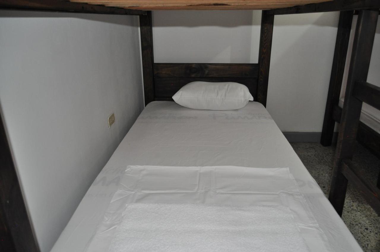 La Clave Hostel Кали Екстериор снимка